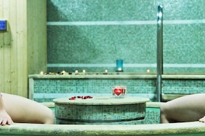 Sauna, bain à remous, sources chaudes/minérales, soins corporels