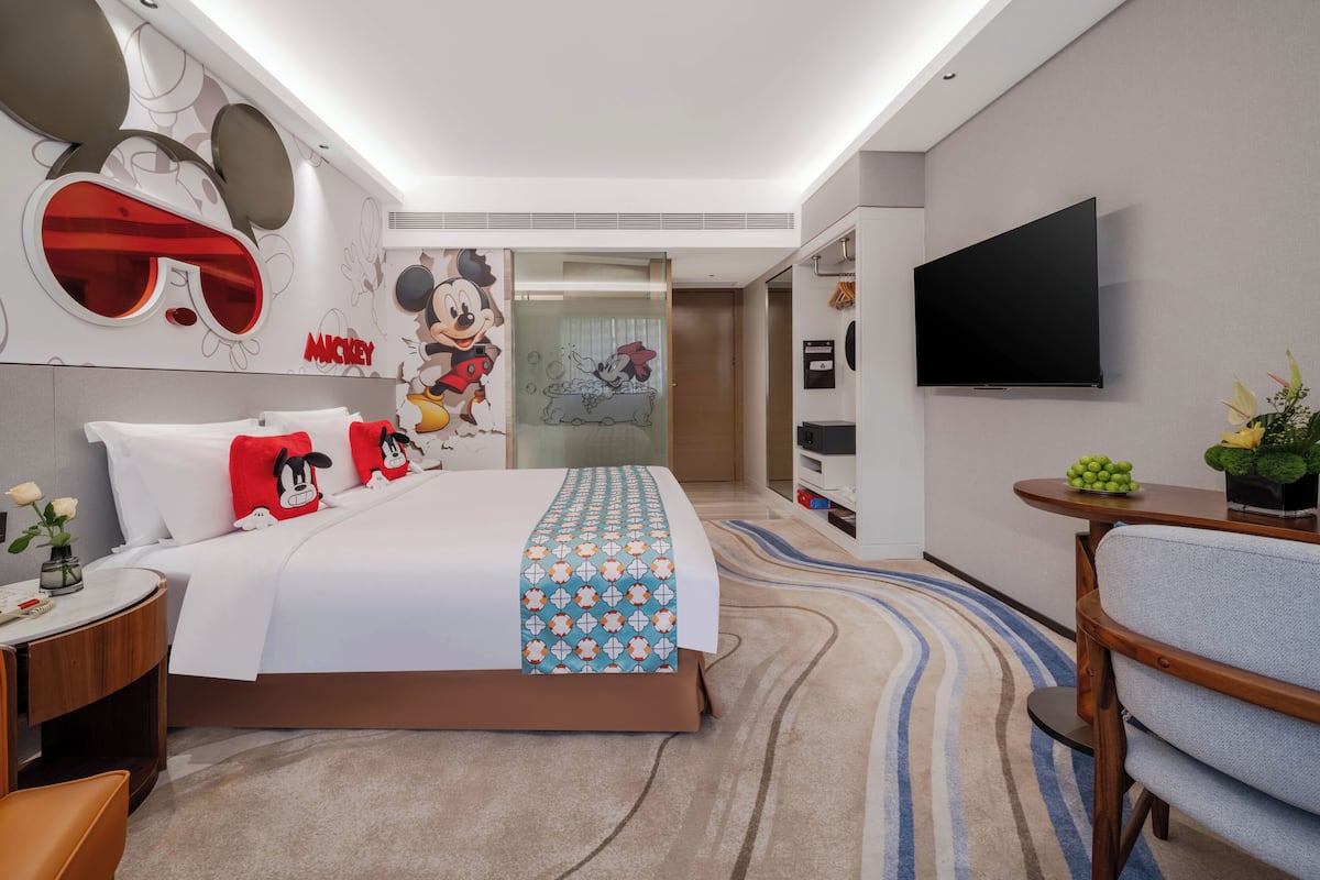 Artistic Family King Room