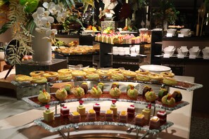 Petit-déjeuner buffet (78.00 CNY par personne)