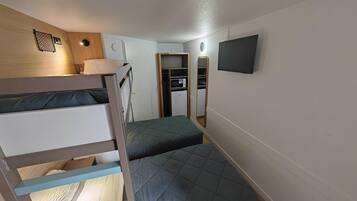 Bureau, rideaux occultants, Wi-Fi gratuit, draps fournis