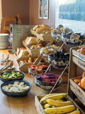 Daily full breakfast for a fee - Future Inn Plymouth (Plymouth)