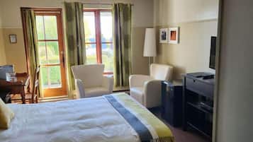 Classic Room, Terrace, River View | Premium bedding, down comforters, blackout drapes, soundproofing