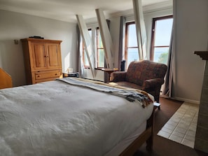 Chambre Confort, vue fleuve | Literie de qualité supérieure, couette en duvet d'oie