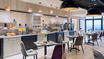 Daily buffet breakfast (EUR 17 per person)