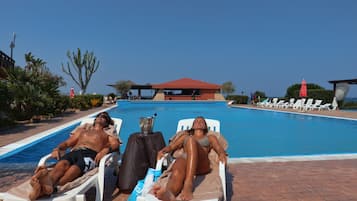 Seasonal outdoor pool