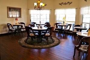 Dining - Bradford House Bed & Breakfast (Branson)