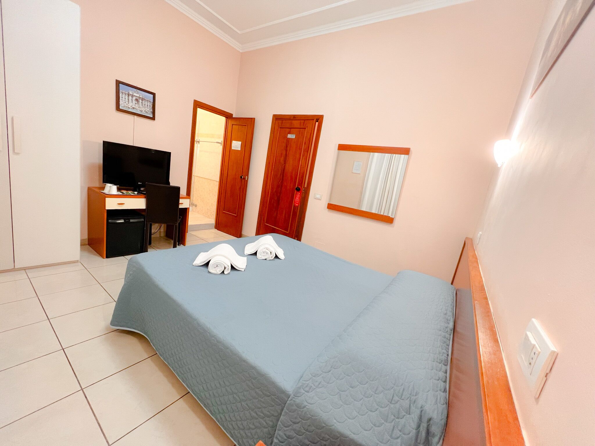 Photo - Alius and Freerome Hotel