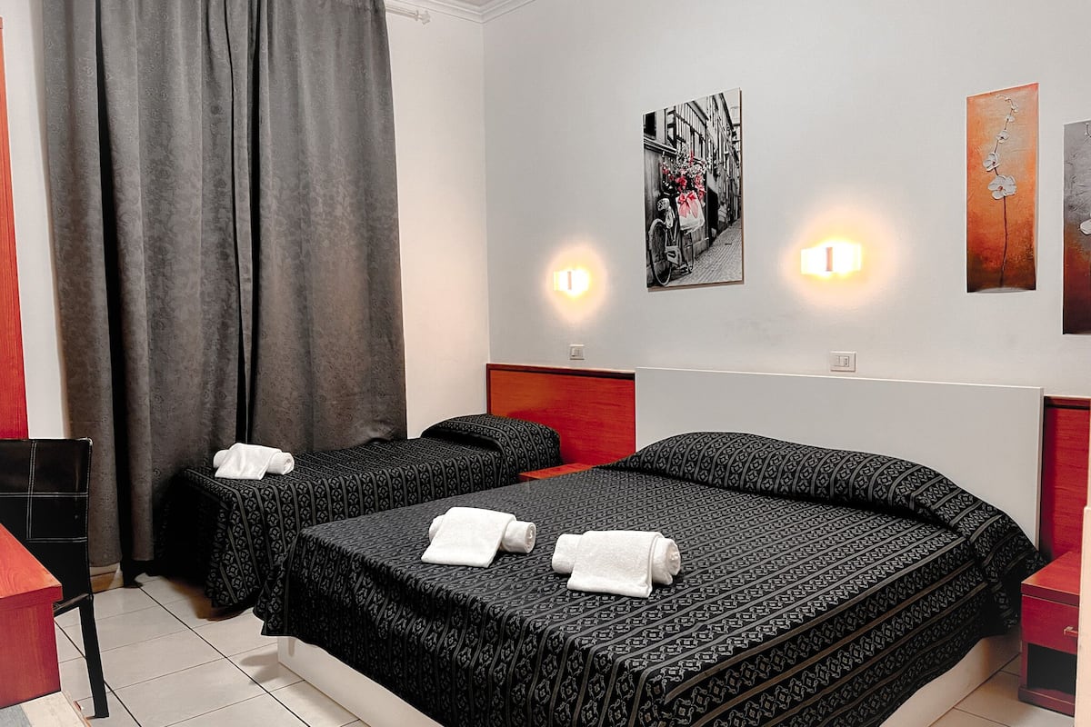 In-room safe, desk, soundproofing, free WiFi