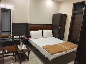 Habitación Premium | Caja de seguridad en la habitación y decoración personalizada 