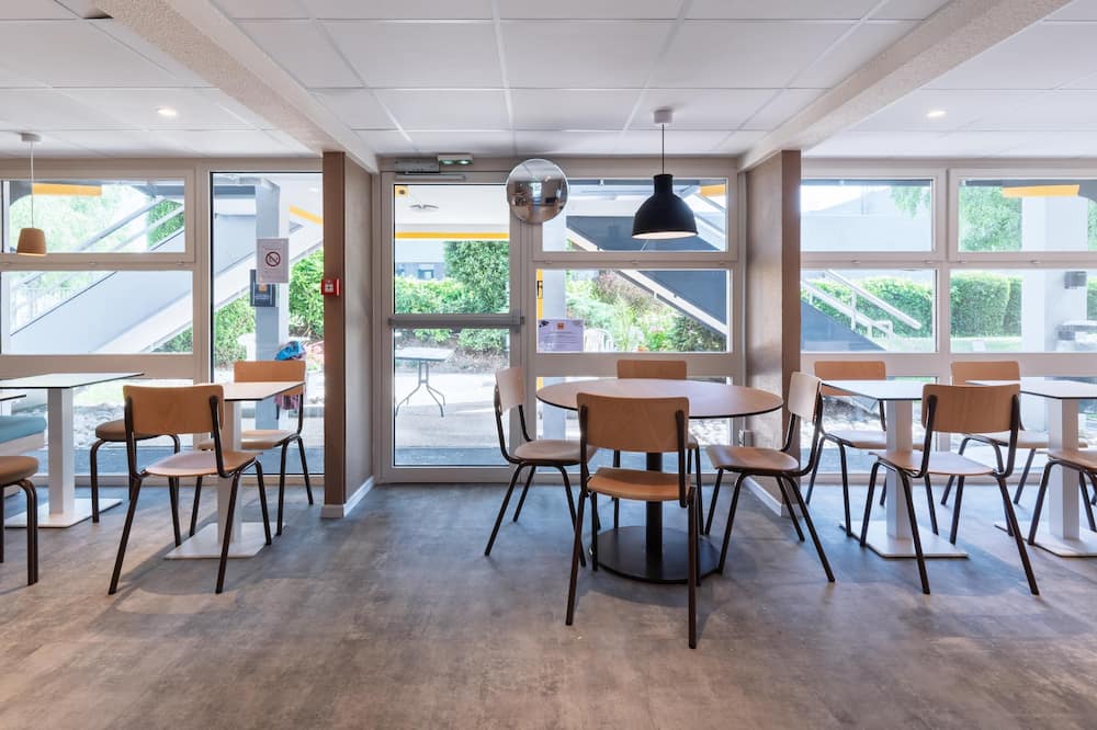 Premiere Classe Valenciennes Sud - Rouvignies