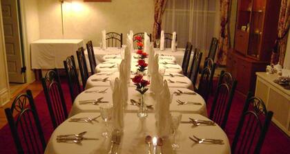 Four Creeks Bed & Breakfast