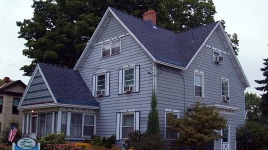 Four Creeks Bed & Breakfast