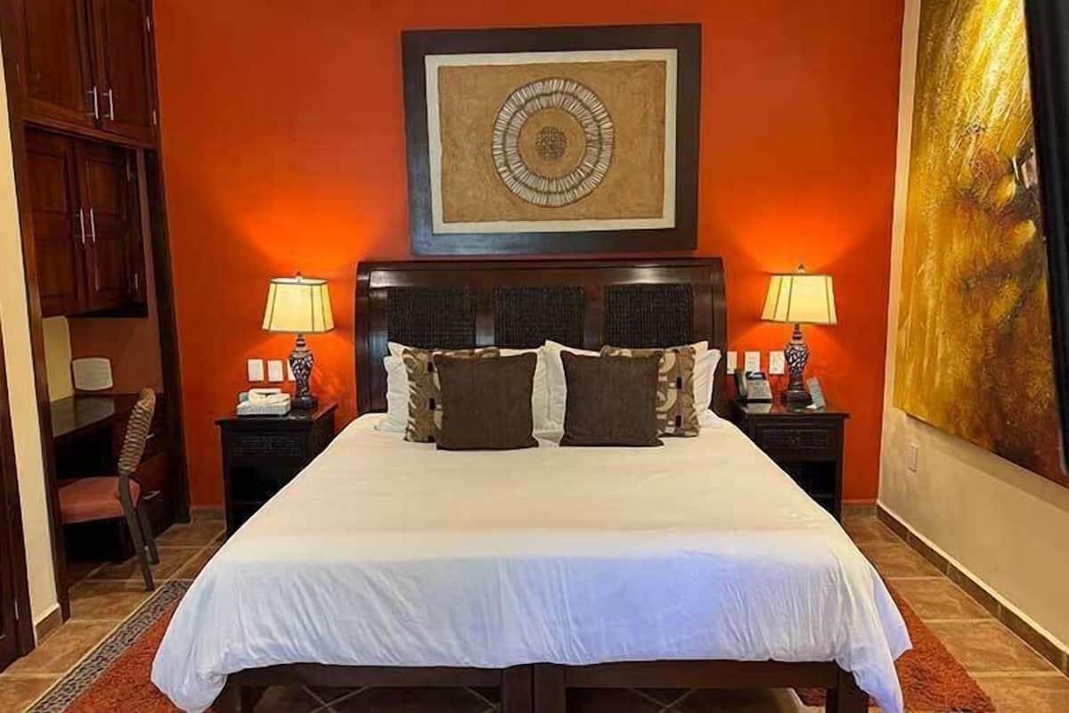 Egyptian cotton sheets, premium bedding, down duvets, pillow-top beds
