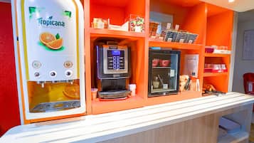 Daily to-go breakfast (EUR 6.20 per person)