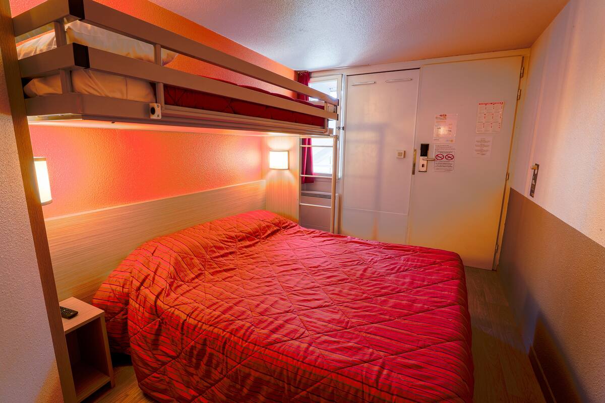 Standard Room, Multiple Beds (1 Double and 1 Single bed) | Desk, blackout drapes, rollaway beds (free), WiFi (free)