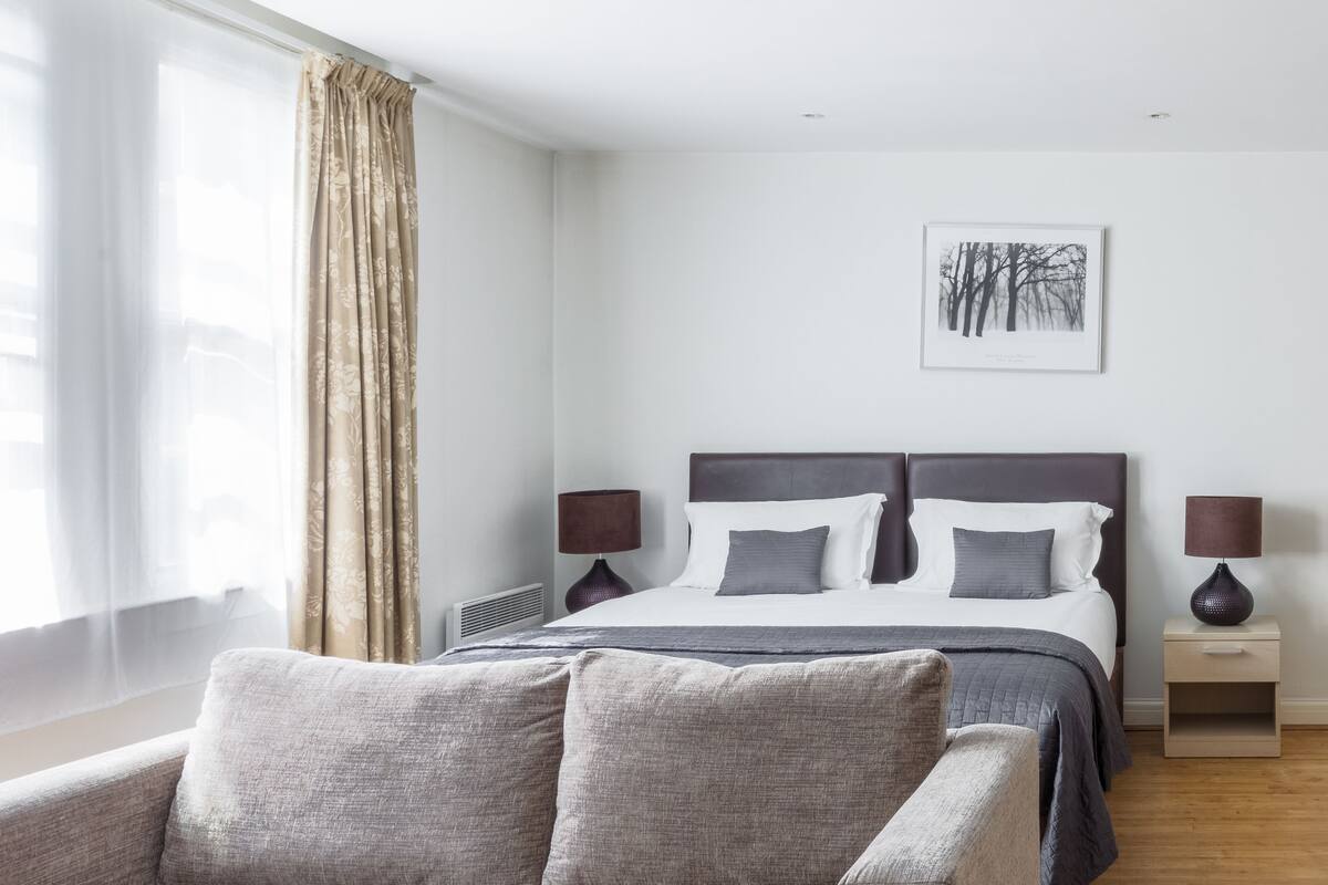 Standard Studio, Kitchen | In-room safe, iron/ironing board, free cribs/infant beds, free WiFi
