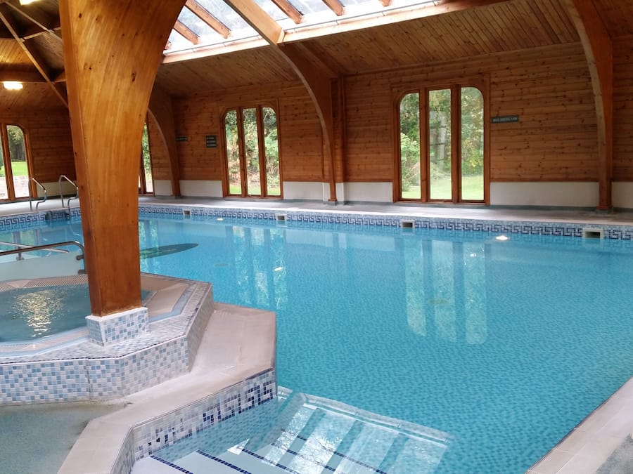 Indoor pool, pool loungers