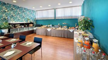 Daily buffet breakfast (EUR 7 per person)