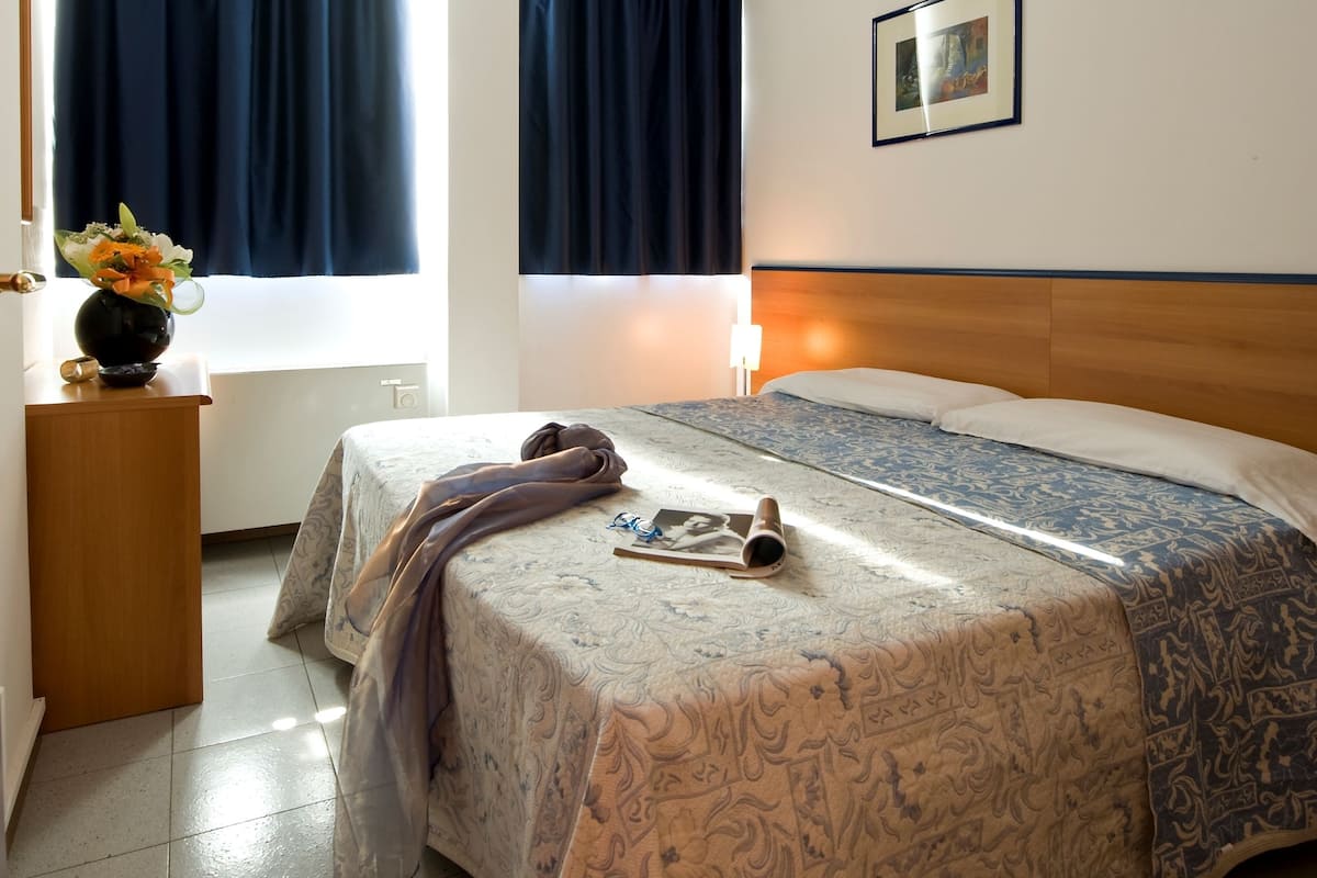 economy apartment, 2 bedrooms, annex building | premium bedding, in-room safe, desk, soundproofing