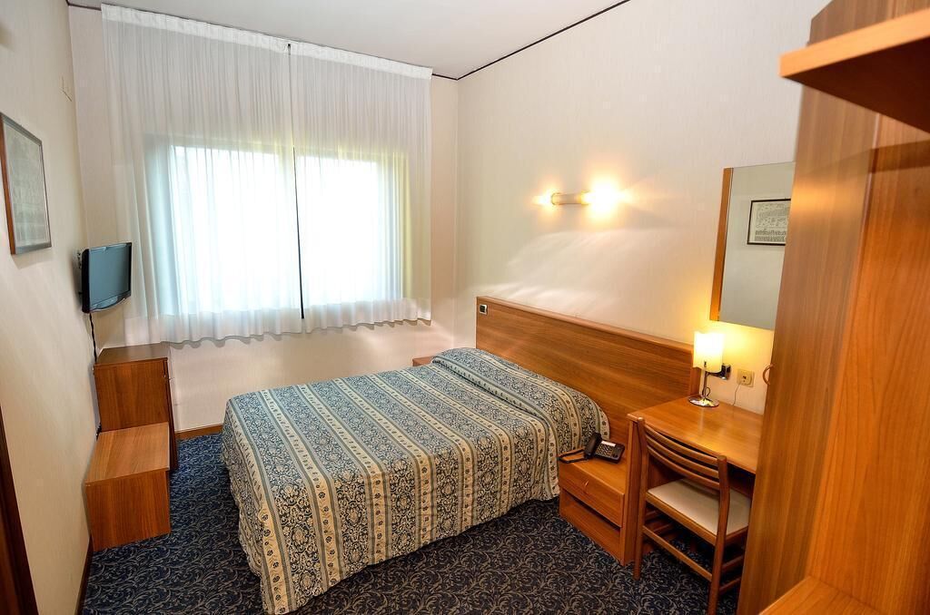 Minibar, in-room safe, desk, soundproofing