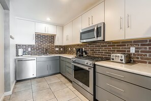 Suite, 2 Bedrooms (Up to 8pax) | Private kitchen