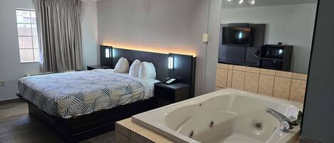 Kostenloses WLAN, Bettwäsche, Wecker