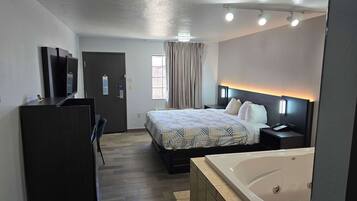 Wifi gratis, ropa de cama y despertador