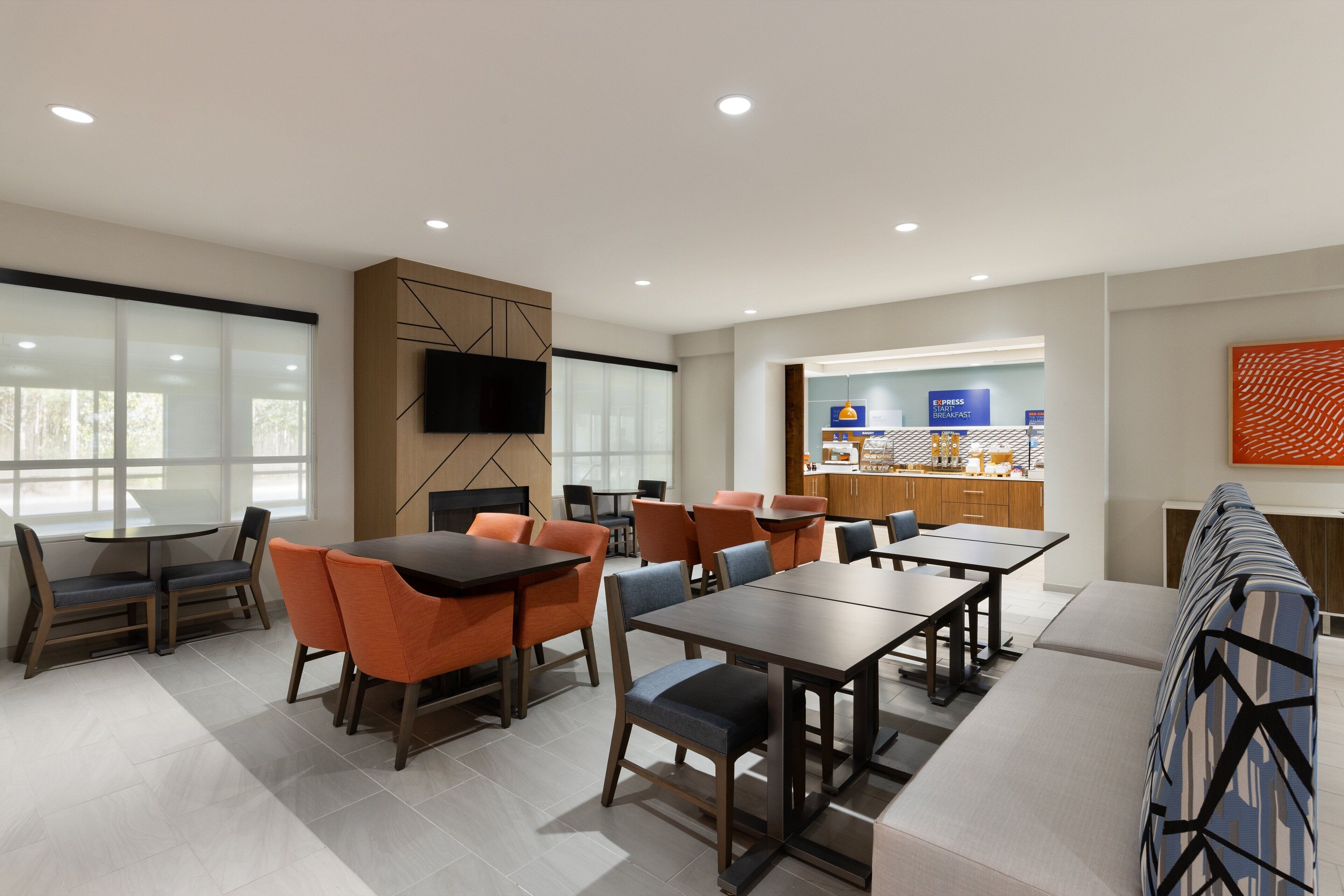 Photo - Holiday Inn Express Savannah Airport by IHG
