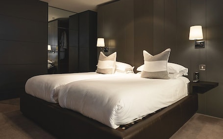 Classic Twin Room (Dakota) | 1 bedroom, premium bedding, desk, laptop workspace
