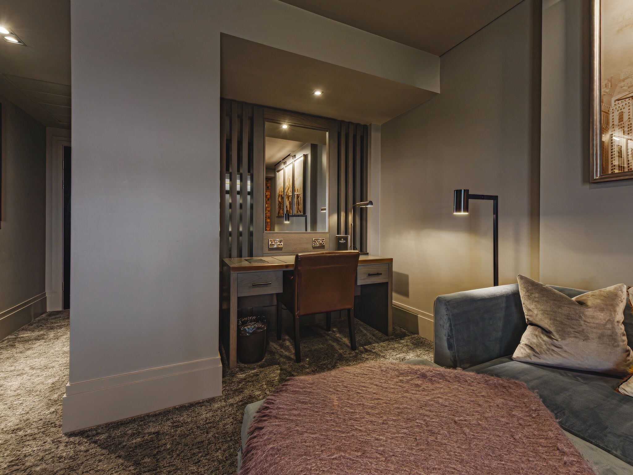 deluxe suite | 1 bedroom, premium bedding, desk, laptop workspace