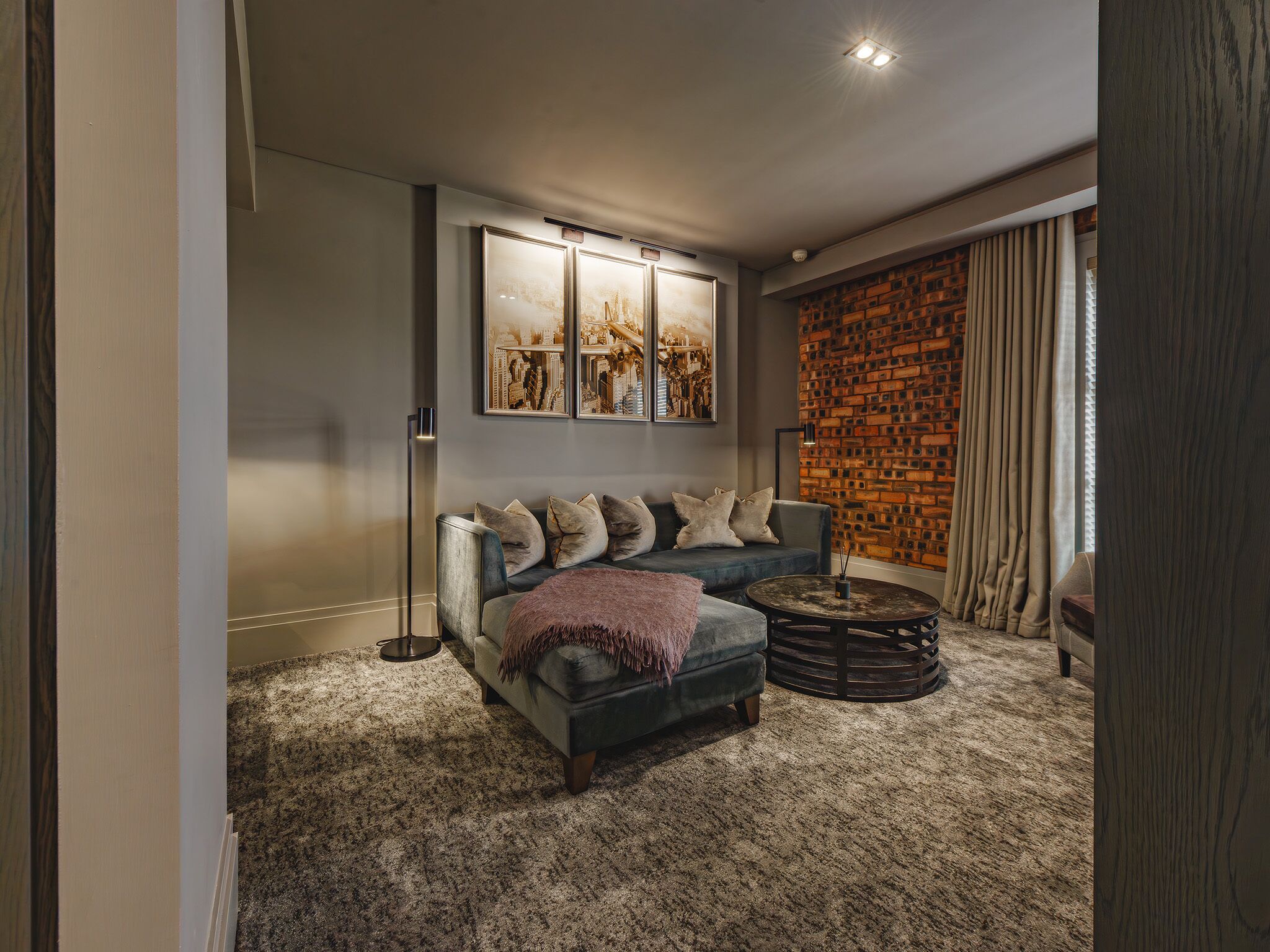 deluxe suite | 1 bedroom, premium bedding, desk, laptop workspace