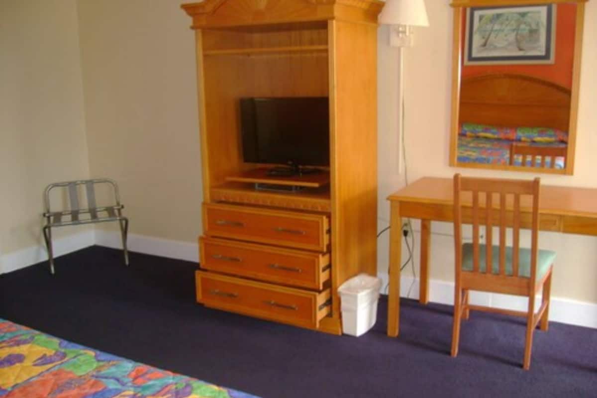 in-room business centre