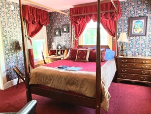 Standard Room, 1 Queen Bed, Non Smoking (Burgundy Room) | Premium bedding, individually decorated, individually furnished