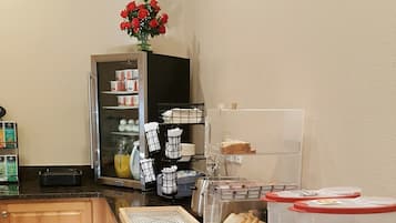 Free daily continental breakfast