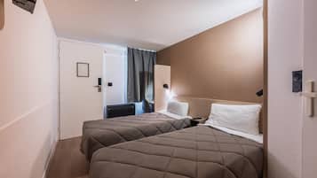 Standard Room, 2 Twin Beds | Desk, blackout drapes, free cribs/infant beds, free WiFi