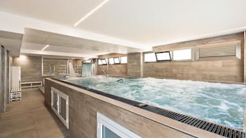 Sauna, hot tub, Turkish bath/hammam, body treatments, body scrubs