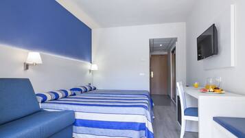Triple Room (2 Adults + 1 Child) | In-room safe, desk, WiFi (free), bed sheets