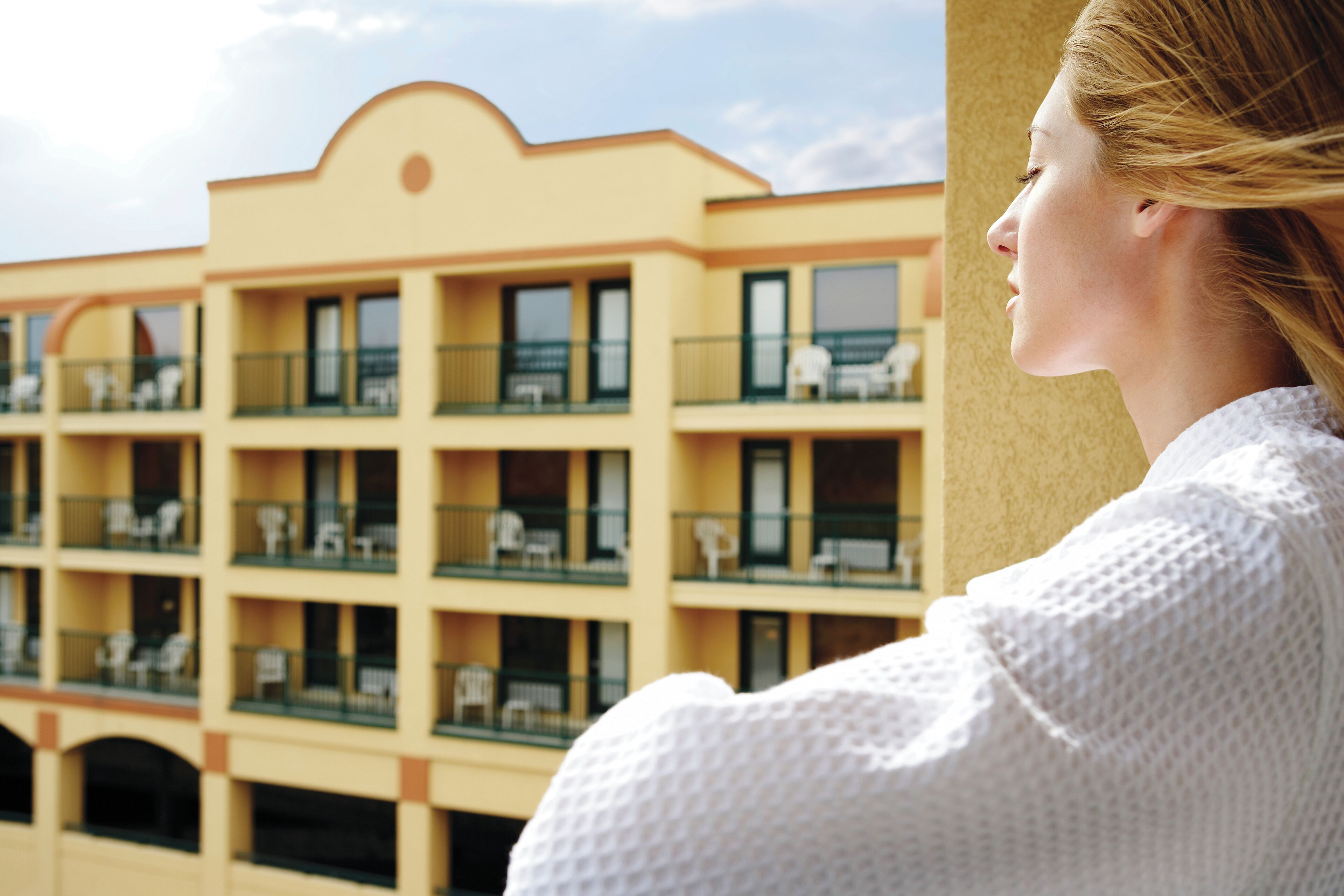 Literie de qualité supérieure, surmatelas, bureau