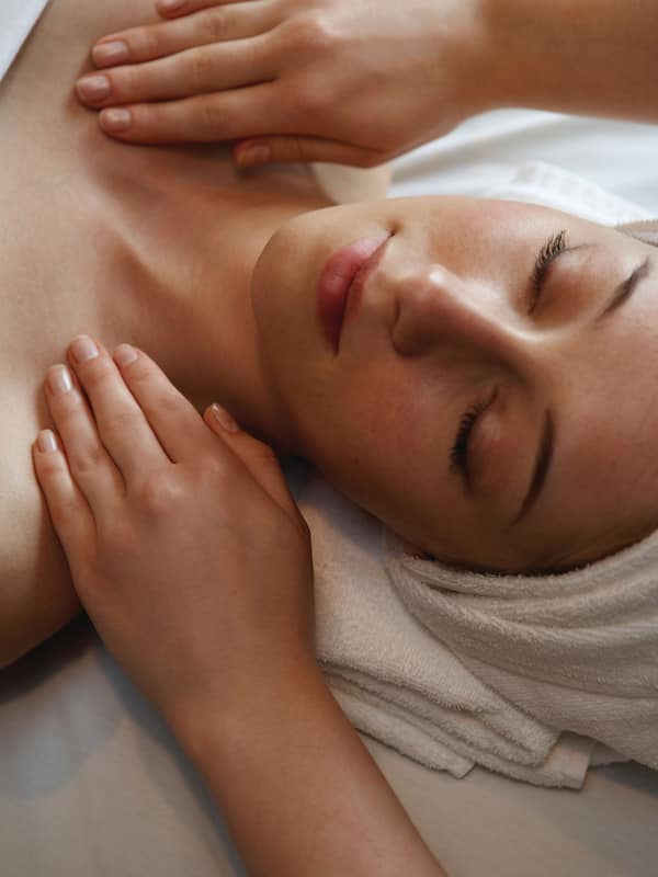 Hot springs/mineral springs, body treatments, body wraps, body scrubs