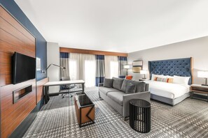 高档床上用品、羽绒被、客房内保险箱、办公桌