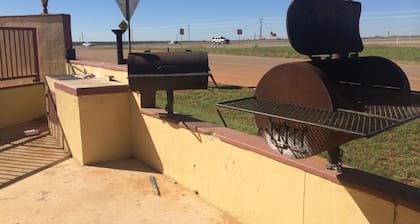 Cotulla Executive Inn