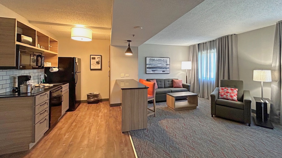 Candlewood Suites Indianapolis Downtown Medical District by IHG