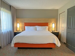 Desk, laptop workspace, iron/ironing board, free cots/infant beds - Candlewood Suites Indianapolis Downtown Medical District by IHG (Indianapolis)