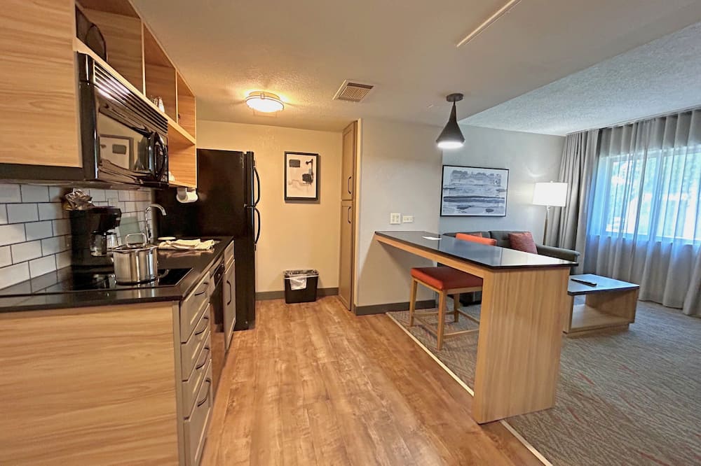 Candlewood Suites Indianapolis Downtown Medical District by IHG