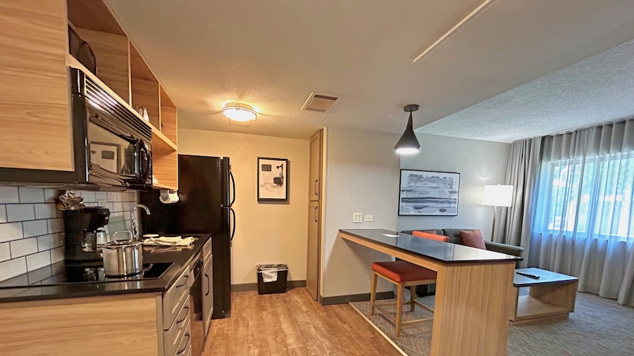 Candlewood Suites Indianapolis Downtown Medical District by IHG