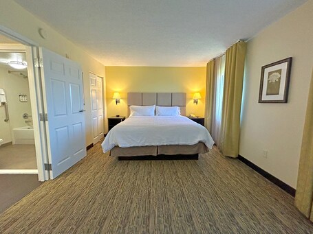 Candlewood Suites Indianapolis Downtown Medical District, an IHG Hotel - Image 13