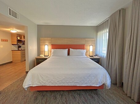 Candlewood Suites Indianapolis Downtown Medical District, an IHG Hotel - Image 50