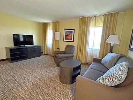 Candlewood Suites Indianapolis Downtown Medical District, an IHG Hotel - Image 35