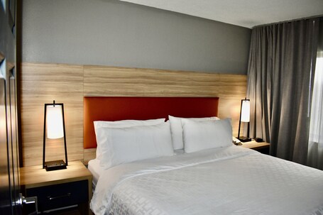 Candlewood Suites Indianapolis Downtown Medical District, an IHG Hotel - Image 16