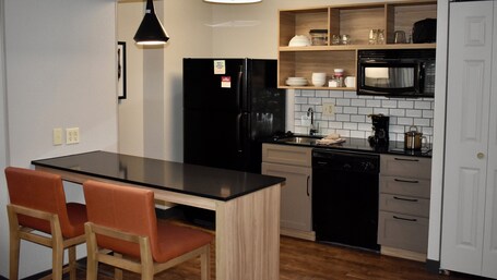 Candlewood Suites Indianapolis Downtown Medical District, an IHG Hotel - Image 4